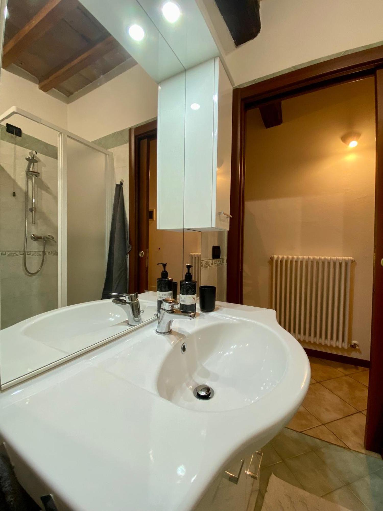 Teatro Inn - Timeless Charm Correggio Exterior photo